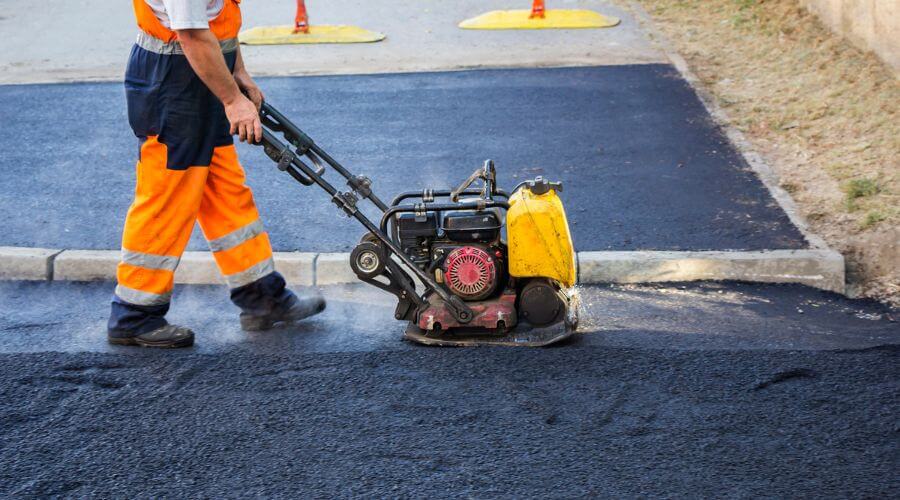 Professional gutter cleaning in Rock Hall, MD